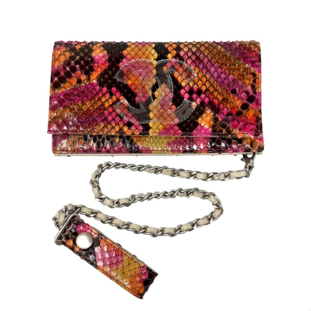 Chanel Python Mini Flap Bag from the Spring Summer 2000 by Karl Lagerfeld. - Picture 14 of 15